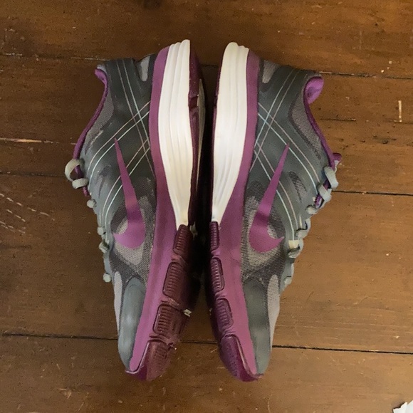 Nike Dual Fusion Flywire Shoes - Picture 9 of 13